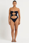 Lark One Piece