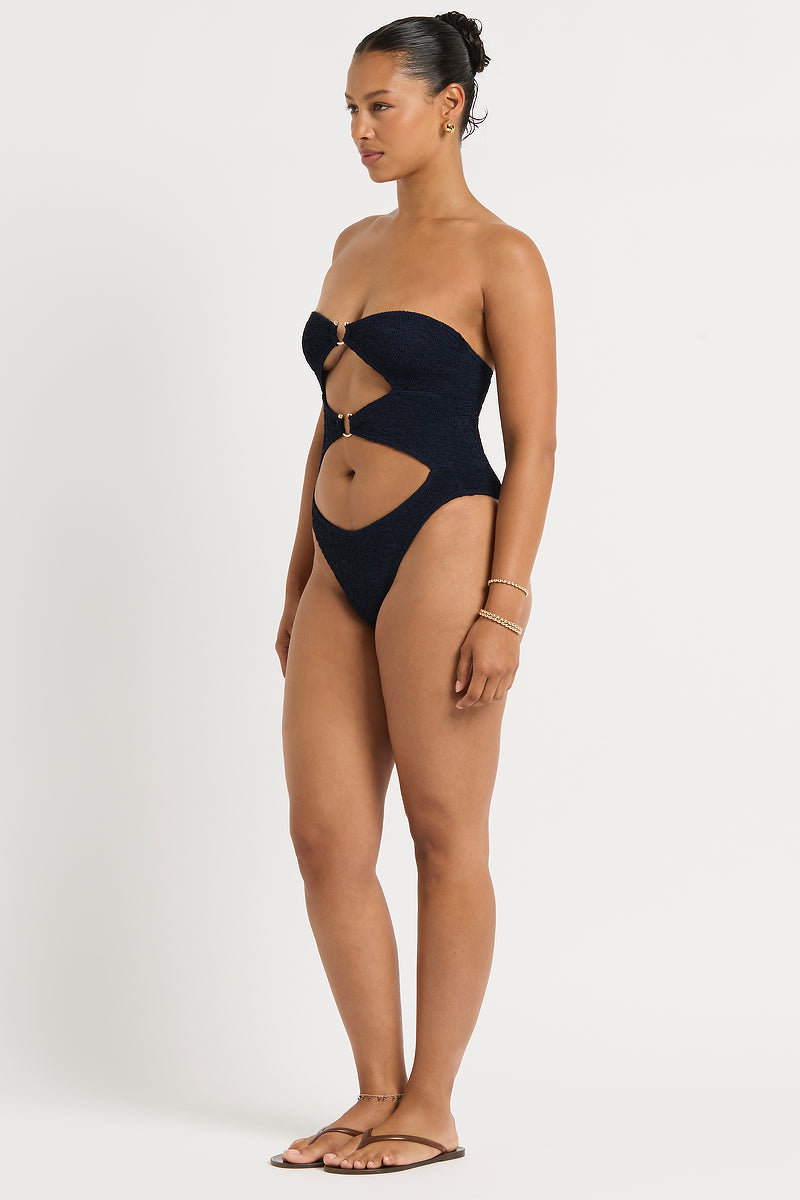 Lark One Piece