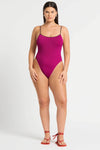 Contrast Low Palace One Piece